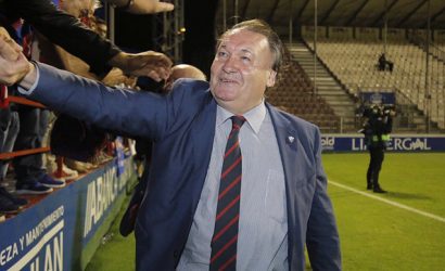 Президента испанского клуба «Уэска» заподозрили в организации договорных матчей