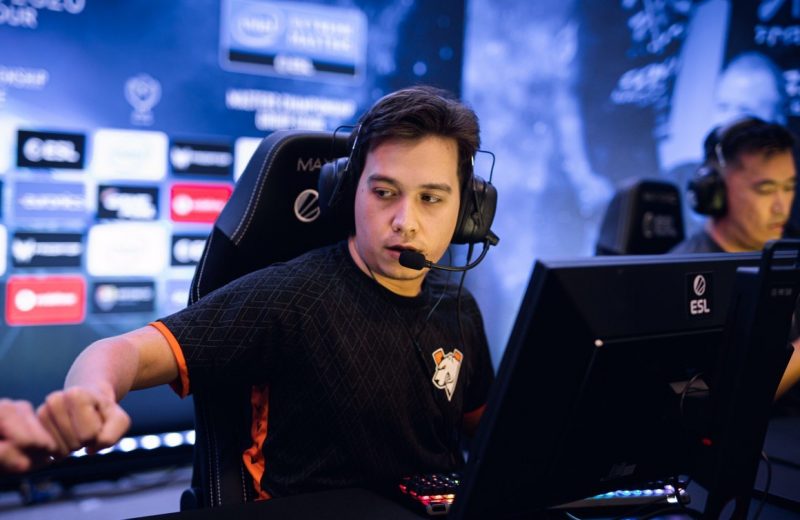 CS:GO. Прогноз на матч Virtus.pro – Movistar Riders, 14 октября