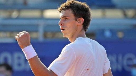 Night in Melbourne: Who Will Advance to the Second Round?